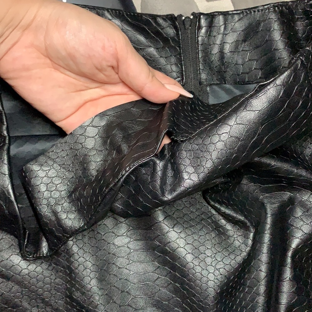 Charlotte Russe Faux Leather Skirt - Picture 8 of 9